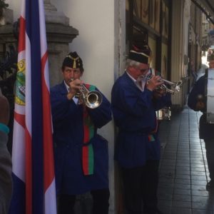 Band at Manneken Pis